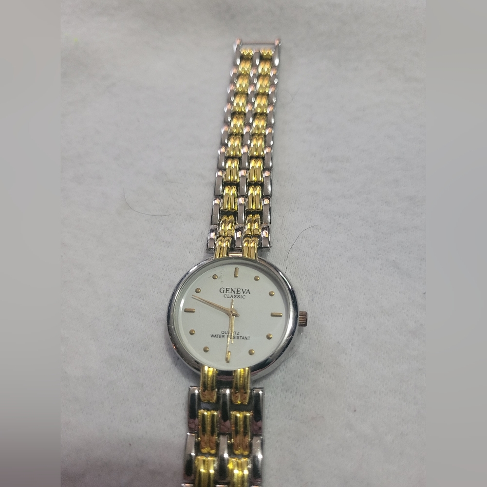 Geneva Her Classic Collection Watch